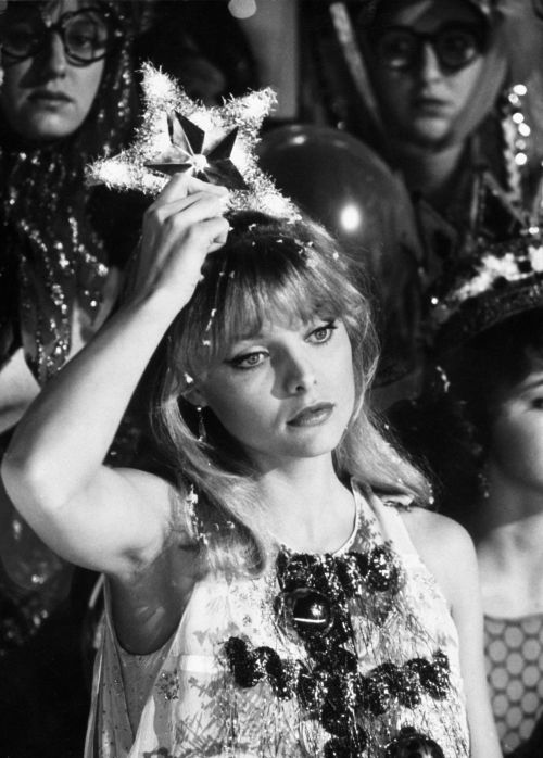 amatesura:Michelle Pfeifferin Grease 2 (1982)