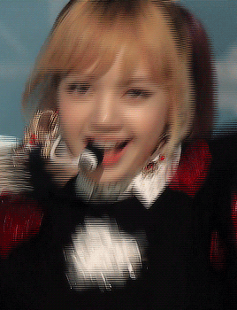 chaerining:ponytailed lisa ♡