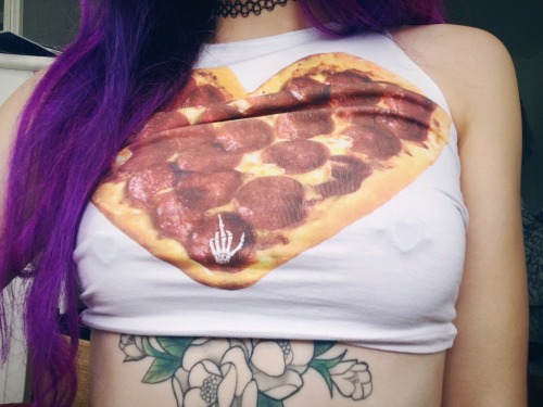 eeveestevie:  creepstreet:  eeveestevie:🖕🍕  HAPPY #NATIONALPIZZADAY!! 🍕🍕🍕https://creepstreet.com/products/pizza-slut-sleeveless-crop-top  💖🍕💖🍕💖