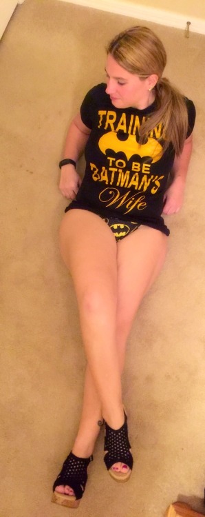 worshipmybooty:  Part 3 of my new Batman porn pictures