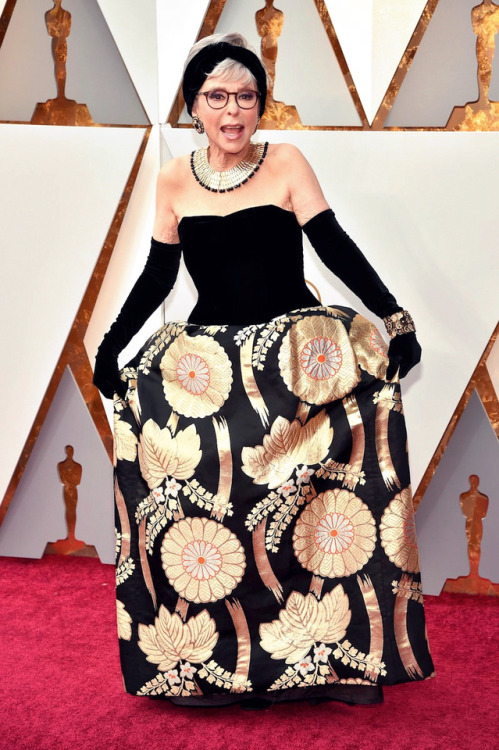 bitchinprentiss:Rita Moreno at the 90th Oscars in 2018 / 34th Oscars in 1962