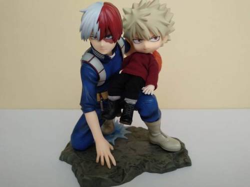 i couldnt post these the other day cause ive been really busy, but kotobukiya’s todoroki scale final