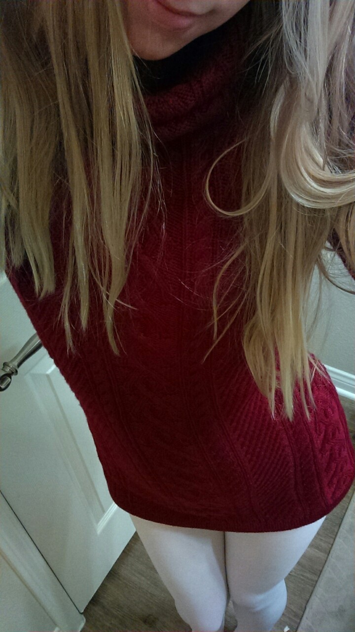 in-pantyhose:Hosebunny:  White tights selfies ;) and a new sweater from a follower!