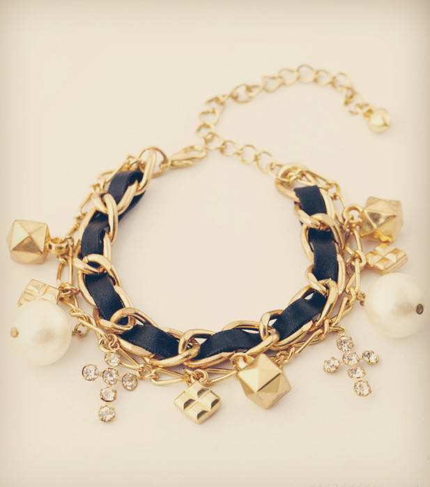 tbdressfashion:  Graceful bracelet=$2.99 only