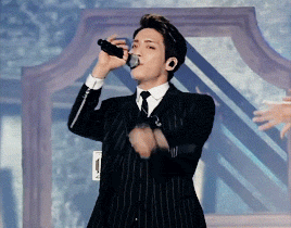 shineetho:  Jonghyun giving me a mini heart attack  