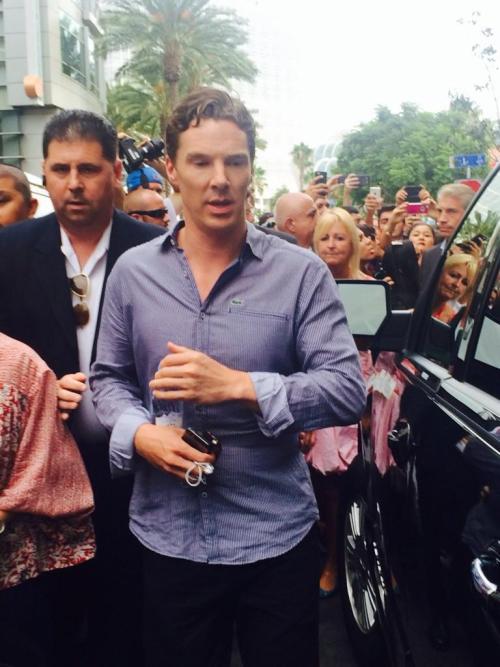 silentauroriamthereal:cumberbum:[x]HOW is his shirt that tight??? Cause of death: this
