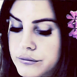 missdelrey: We both know that it’s not fashionable to love me,But you don’t go