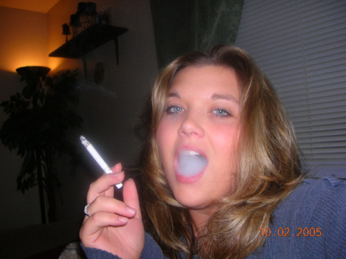 hotgsmokers: captkmnus: Nikki Hot smokey mouth Would love to slide my cock Into that full Smokey mo