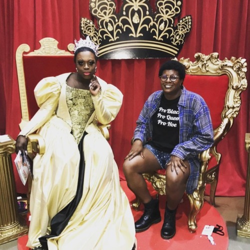 lolwhyyoumaddoe:So here I am with the current fucking reigning queen of RuPaul’s Drag Race, my perso