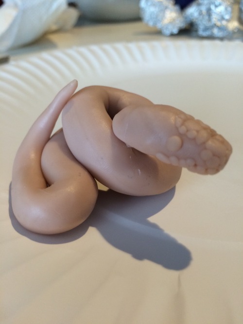 lucyferthegreatandgeeky:I made a python out of clay!