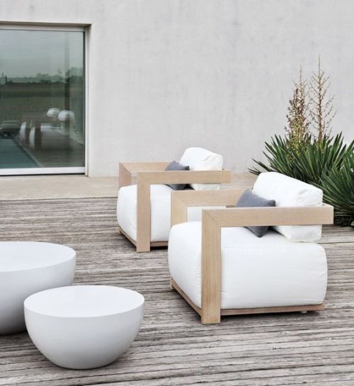 MODERN & CLASSY