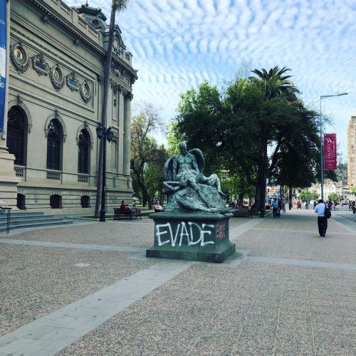 ‘Evade’ in Santiago Chile.Evade was the primary slogan adopted by highschool students for a campaign