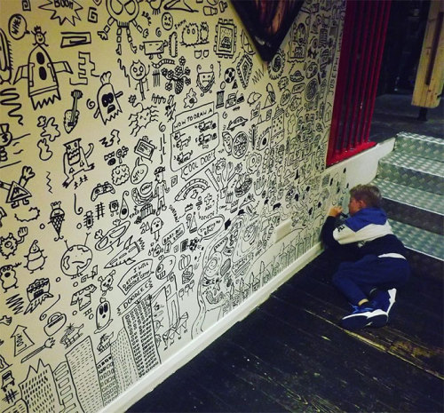 9 Year Old Kept Getting In Trouble For Doodling In Classs, Gets A Job Decorating A Restaurant With His