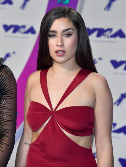 I’M SHOOK 😏🔥💃🏻🇨🇺🌹💞✨☺️😏🤔👀🦋🌛🌞🌈