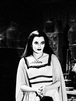 vintagegal:  Yvonne De Carlo as Lily Munster