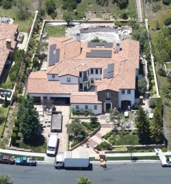 teenagekiks:  so kylie jenner bought a house