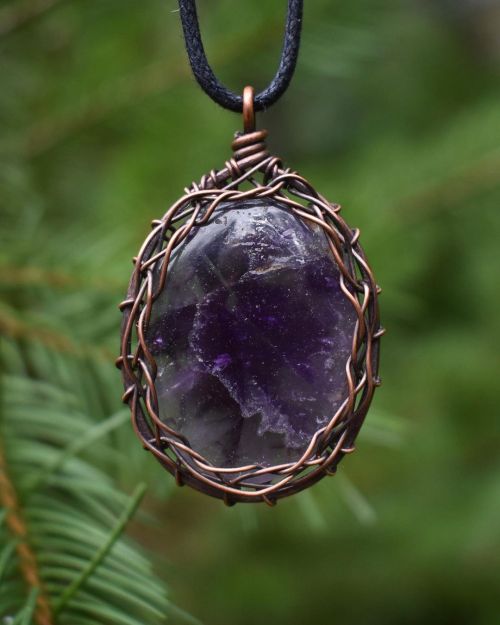 What do you think of this Amethyst pendant necklace!? Worry stones are used to help with anxiety and