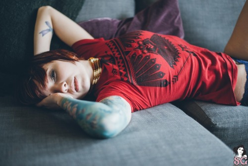 sglovexxx:  Arriane Suicide in Aquamarine