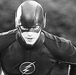  The Flash ϟ October 7Arrow ➼ October 8 