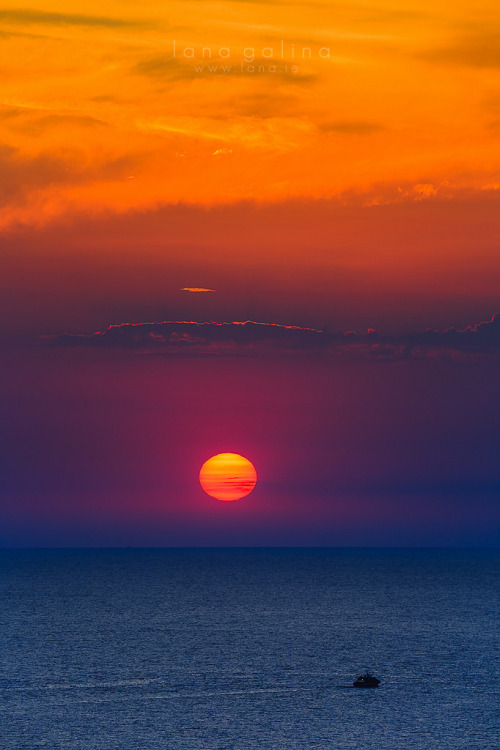 j-k-i-ng:  “Mallorca Sunset" by | Lana Galina
