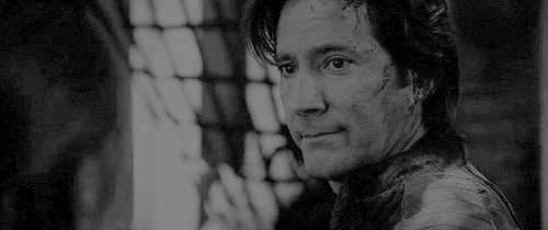 purplelephantsarewrong:That Soft Look™ Kane does with Abby