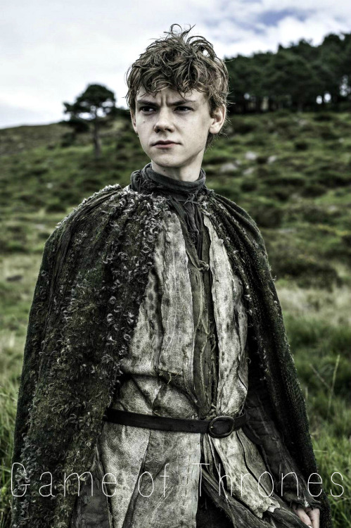 shadowhuntersofhogwarts:  cityoflegends:  amarshmallowphil:  sammysshadowhunterhasclaws:  Thomas Brodie-Sangster  HE’S ALL GROWED UP  He’s 23 and he looks 16, the fuck bro?  HE’S 23!?!?? 