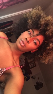 bestblackgirlsxxx:  pussyconnoisseur6996:  Beautiful Ebony Queen 👸🏽 Slavetheyouth ❤️  What’s her name?