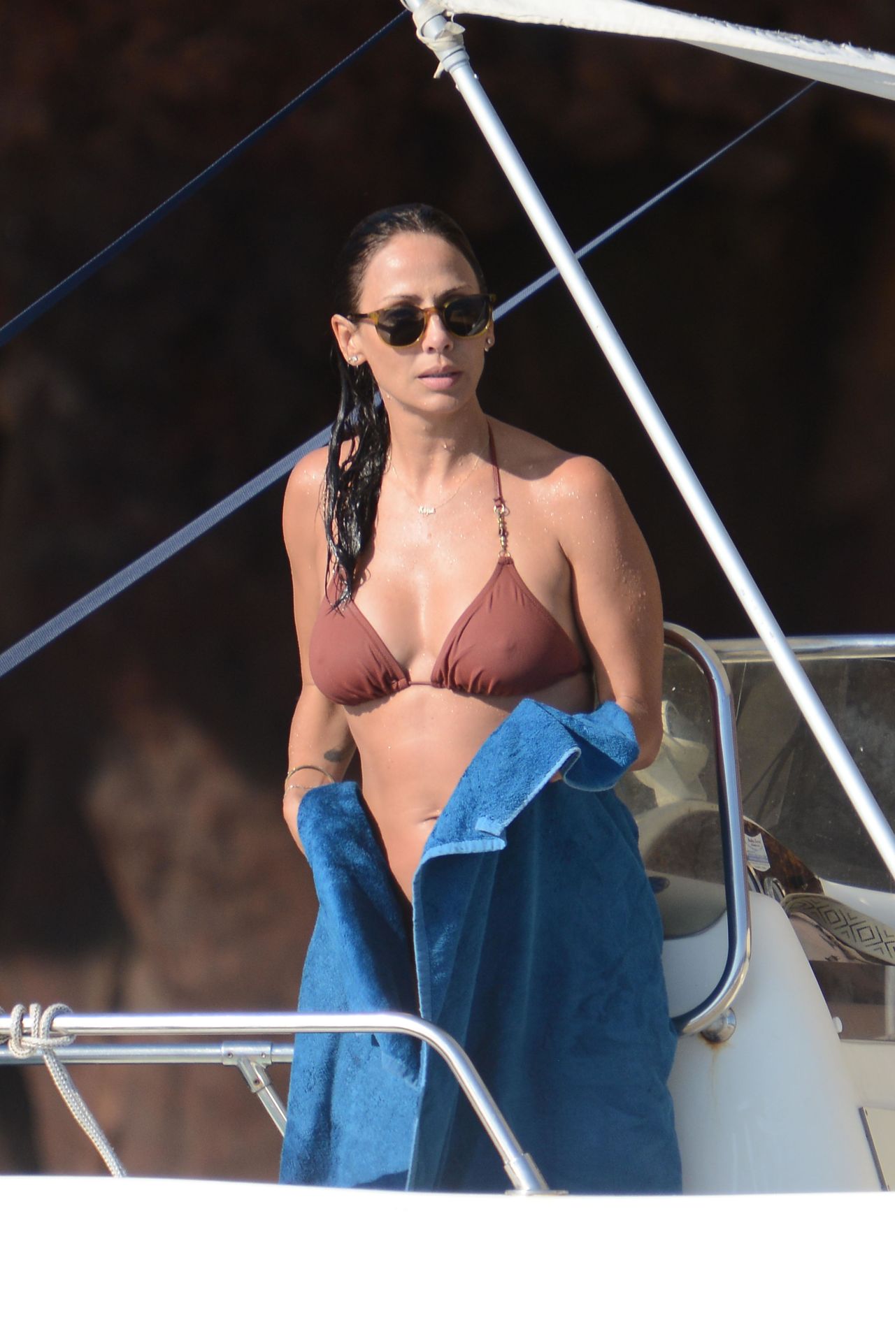 celebs-pokies:  Natalie Imbruglia 