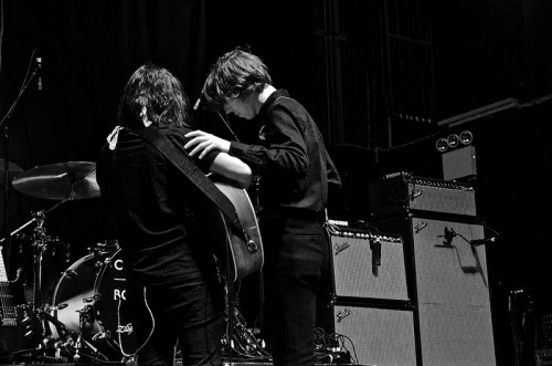 catbmen:Van + Larry being cute in soundcheck at Webster Hall by Joyce Jude