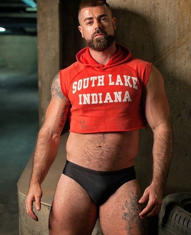Follow my two hairy men blogs:http://sambrcln.tumblr.comhttp://hairysex.tumblr.com