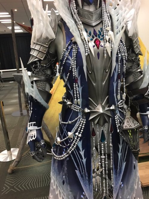 damnwyverngems: Velkhana armor and Switch Axe from Osaka exhibition!