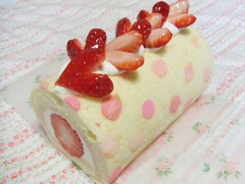 k-omachi: 「水玉ロールケーキ♪」　　ロールケーキ