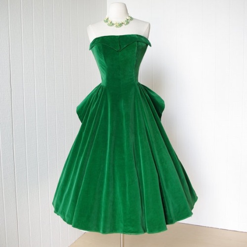 retro-girl811:Emerald Cocktail Dresses