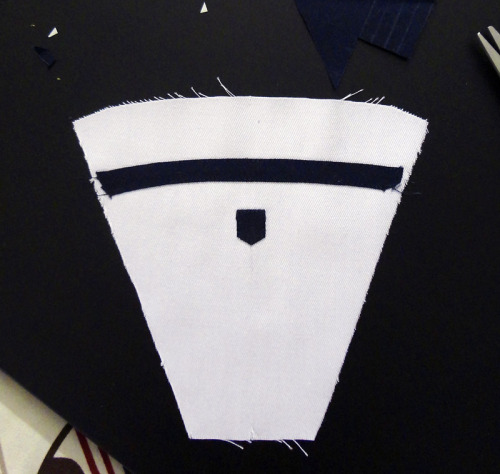 Yuki Yuna school uniform progress~The inset was cut from the same twill as for the sailor collar.The