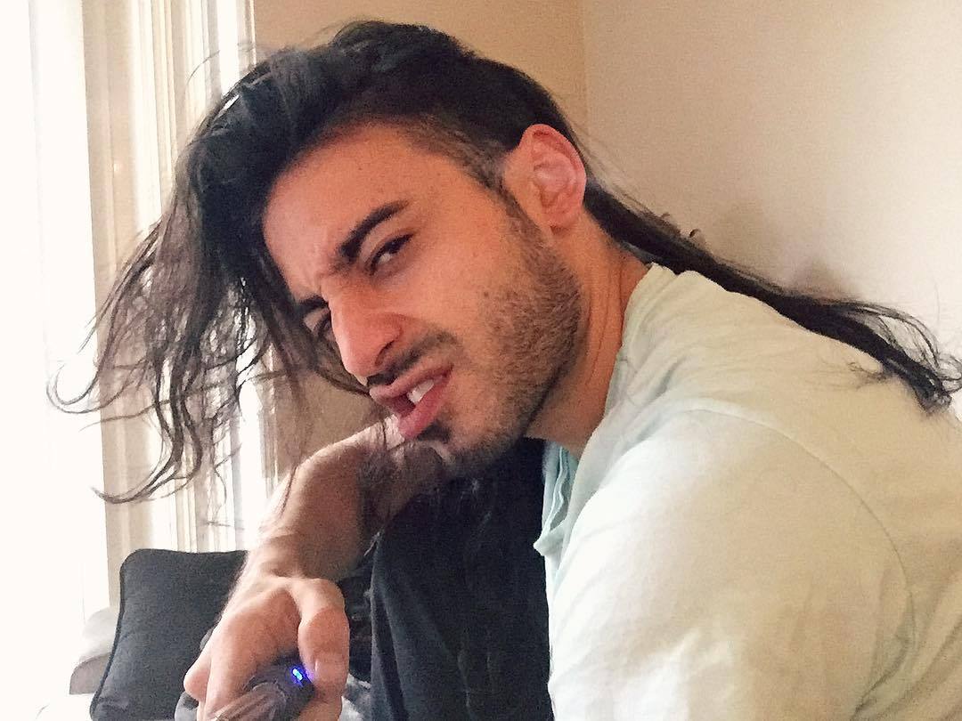 dailyjadehassoune: jadehassoune:  Just discovered The #SelfieStick. I’m sold.