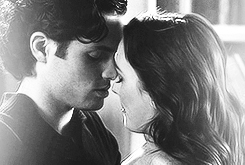 asloudasourhearts:  They found each other 