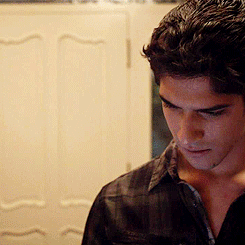 keahukahuanui:laheyz:Scott wasn’t even in thAT SCENE#teen wolf is actually told through greenberg’s 
