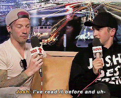 lynnsgunn:Twenty One Pilots talk about fanfiction 
