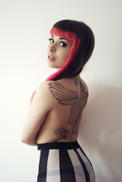 ohmygodbeautifulbitches:  Pinkzilla aka Luna Suicide  Submitted by pinkzilla 