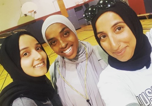When your sheroes get together and you bask in their Muslim women in sports glow. @qis_mo is an insp