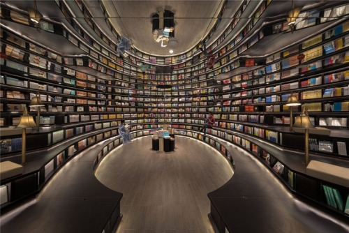 neil-gaiman:mymodernmet:Unique Bookstore in China Offers Optical Illusion Experience of Endless Hall