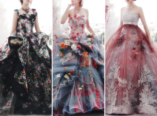 chandelyer:wedding gowns byStella De Libero