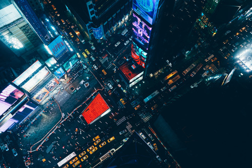 bronsonsnelling:Times Square with Ruby and Chuck. 