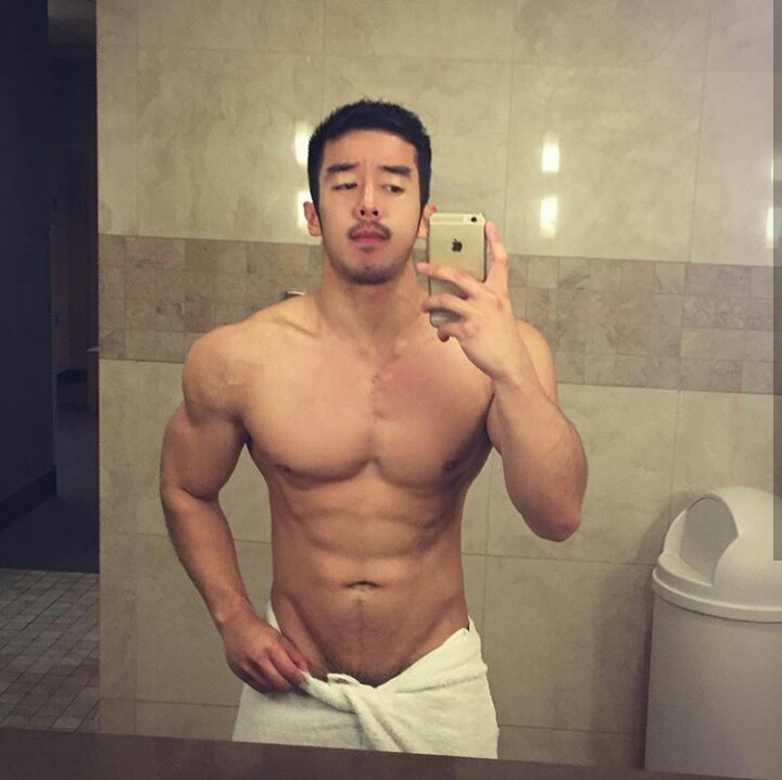 asiaticos-hot-guys:  Acecee_