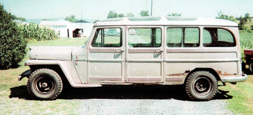 flatfendersforever: Willys Wagon Stretch Limo with 3 sunroofs