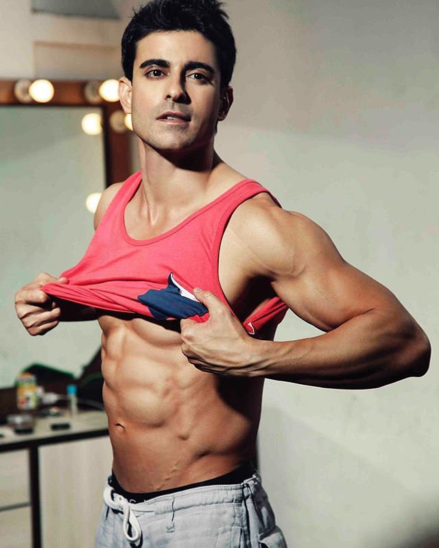 hotnsexymale:  Gautam Rode : https://goo.gl/photos/eMex2TJYMDvgMC5G6 