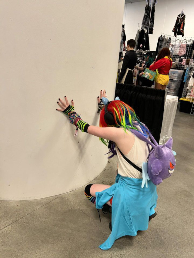 THANX TO EVERY SUPER DUPER AWESOME PERSON I MET AT SAKURACON THIS WEEKEND‼️ (i was rainbow dash!! my bf is twilight) if 