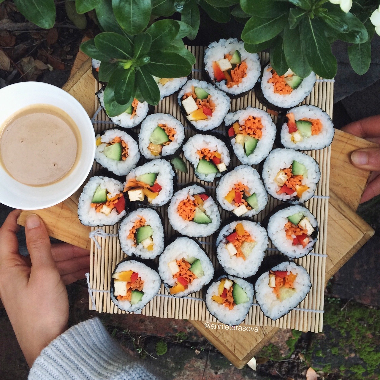 annietarasova:  Mmm homemade sushi {cucumber, tofu, carrot, capsicum)  and a dressing