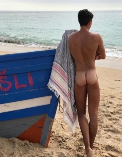 linardo:steveskidrives:Men&rsquo;s naturism