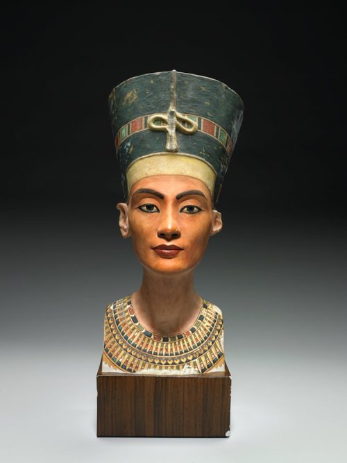 mia-africa-americas:Bust of Nefertete, early 20th century, Minneapolis Institute of Art: Art of Afri
